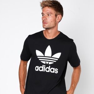 🔥Adidas original trefoil shirt in black 🔥